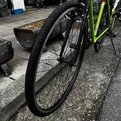 自転車 クロスバイク 700x28c 6変速 緑 配達可能