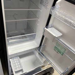 2023年　ハイセンス 162L 冷蔵庫 黒　美品　②