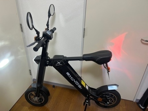 電動バイク「SHiNOBi」（電動原付バイク）