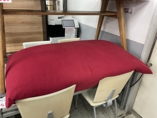 ヨギボー 赤 ビーズソファ