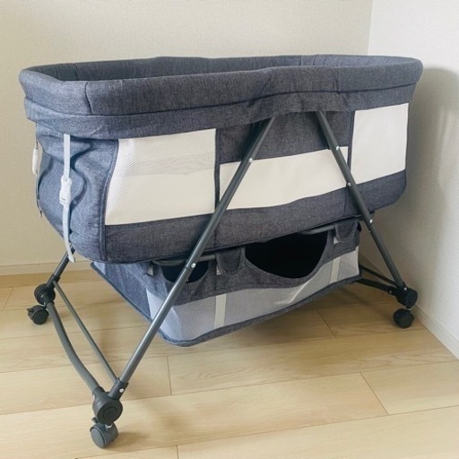 ☆美品☆ベビーベッド 折り畳み 子供用品 ベビー用品
