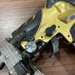 日立　高圧ネジ打機　WF4H2