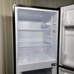 🙇‍♂️h060623売約済み❌6399‼️配送設置は無料🙌‼️最新2022年製✨ブラックインテリア✨ニトリ 106L 2ドア 冷蔵庫