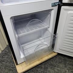 🙇‍♂️h060623売約済み❌6399‼️配送設置は無料🙌‼️最新2022年製✨ブラックインテリア✨ニトリ 106L 2ドア 冷蔵庫
