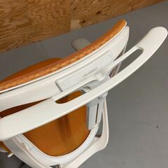 オカムラ　OKAMURA　 JOIFA308　オフィスチェア　オレンジ　35