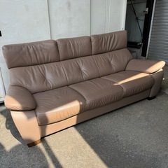 カリモク　3人掛けソファ　ファミリー　ベージュ