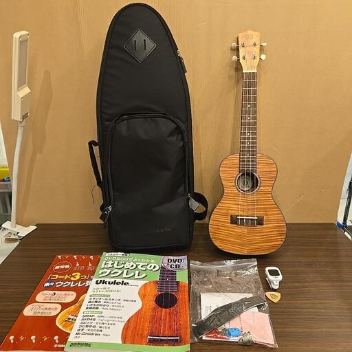 美品　DCT UKC-2152E コンサートウクレレ　ケース、本、付属付き