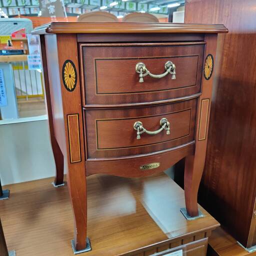 【愛品倶楽部柏店】 東海家具 ナイトテーブル Venezia