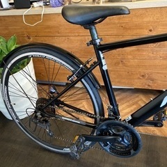 【AMERICAN EAGLE VAIL前後タイヤ・チューブ新品！】泥除け付き 3×6速　700×28cクロスバイク　ブラック