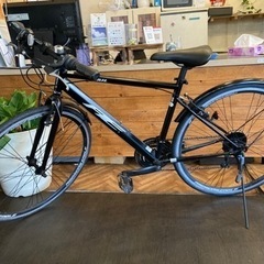 【AMERICAN EAGLE VAIL前後タイヤ・チューブ新品！】泥除け付き 3×6速　700×28cクロスバイク　ブラック