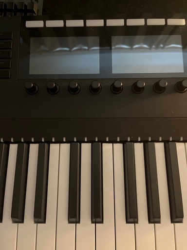 Komplete Kontrol S88 mk2 MIDI キーボード\n