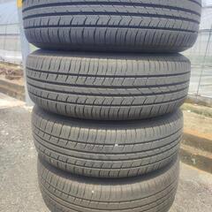 15㌅アルミホイール(BRIDGESTONE SICUREZZA design T7)と15㌅タイヤ(GOODYEAR Efficient Grip ECO)の4本セット  バリ山 / バリ溝  