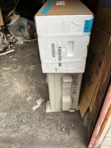 ダイキン　エアコン新品