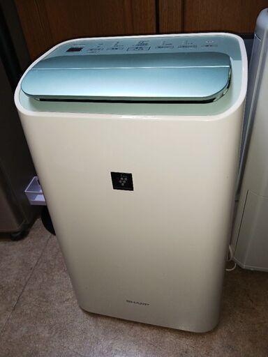 除湿器　衣類乾燥機　シャープ　CV-DF100