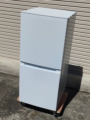 【お取引中】綺麗 2021年製 冷凍冷蔵庫 ハイアールのシンプルデザイン 定価31,610円☆中古美品☆霜がつかない冷凍室「JR-NF121A」