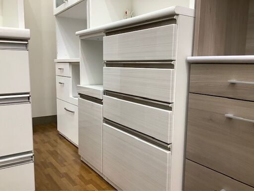 90分の無料軽トラック貸出サービス！ 【ニトリ】2枚扉レンジボード  