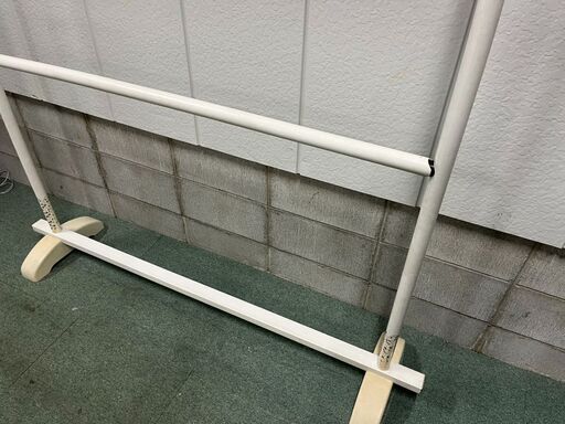 衣紋掛け 着物掛け 衣桁 プラスチック製 ホワイト 組立式 幅185cm×奥行