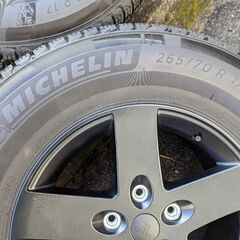 ジープ　ラングラー用１７インチスタッドレスタイヤホイールセット