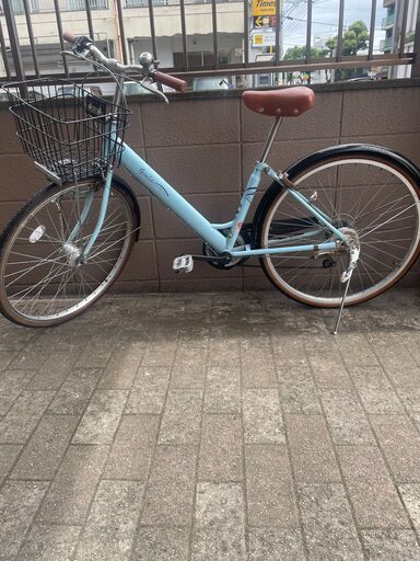 リサイクルショップどりーむ荒田店 No1288 自転車　シティサイクル 状態良好♪　ギア切り替え付き♪　LEDオートライト付き　鍵付き　２６インチ　乗りやすいフラットハンドル　小柄な方でも乗りやすい♪