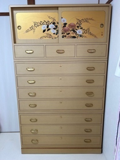 美しい螺鈿と金彩の桐箪笥(桐たんす、和ダンス、和たんす)家具 収納家具 タンス、衣類収納