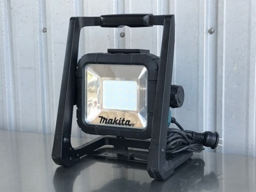 E403◇マキタ◇コード式・充電式LEDスタンドライト◇上下首振り360度◇100V/18V/14.4V◇本体のみ◇ML805