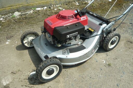 【中古】ホンダ製自走式芝刈り機
