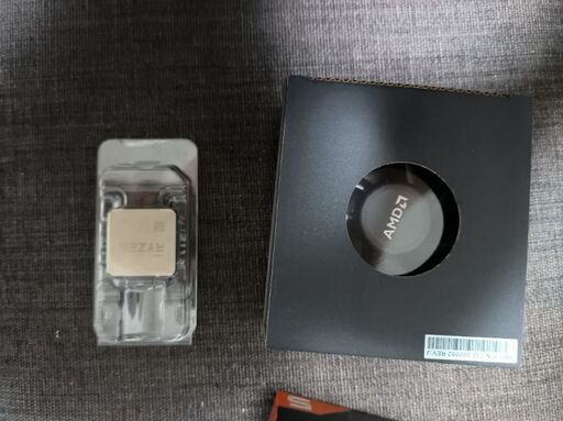 [値下げ]amd ライゼン 5600x cpu 基本クーラー付で販売します。