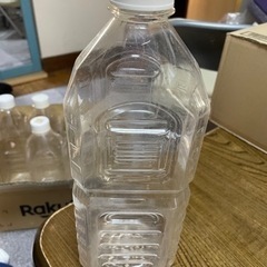 【お譲り予定者あり】水専用ペットボトル2ℓ x6本