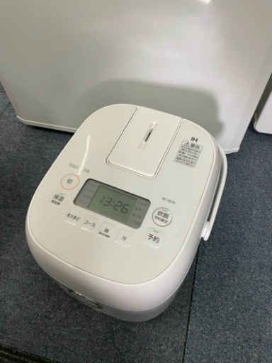 配送可能　保証付き 東芝 IH炊飯ジャー(3合炊き) ホワイト RC-5E2X(W)