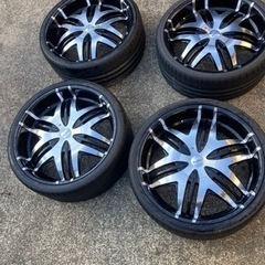 車のパーツ タイヤ、ホイール　22インチ　　255/30ZR22