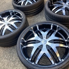車のパーツ タイヤ、ホイール　22インチ　　255/30ZR22