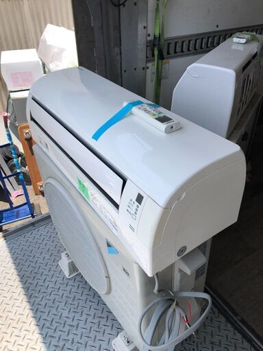 ルームエアコン 2018年製 ダイキン F22UTES-W