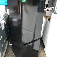 NO 171 🌈北九州市内配送設置無料✨🌈 2022年式 ハイセンス 冷蔵庫 幅49cm 175L ブラック HR-D1701B 2ドア 右開き 大容量冷蔵室122L スリム