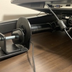 32インチモニター