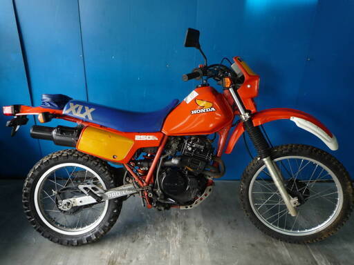 HONDA XLX250R 赤 格安提供車 半額配送キャンペーン クランキング確認済み 期間限定車体価格 現状渡し諸経費￥0- 横浜 P-Yard HONDA XLX250R 赤 格安提供車 半額配送キャンペーン クランキング確認