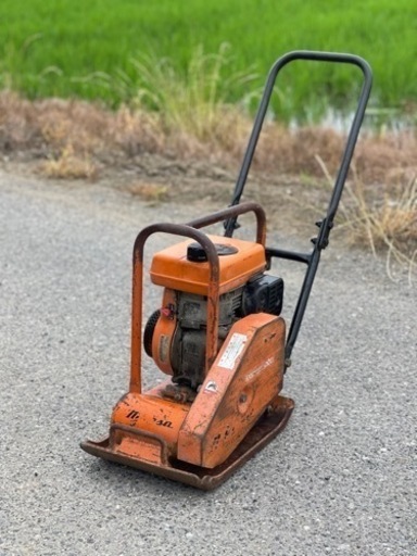 三笠　プレートコンパクター　　40キロクラス　作動品