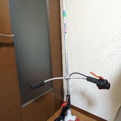 マルヤマエンジン草払機です。商談中