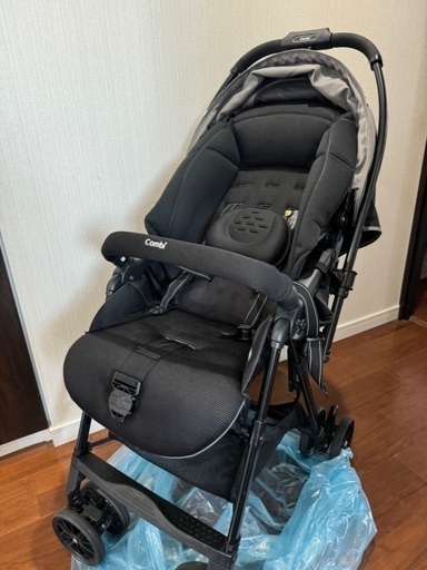 （引渡決定しました）Combi ベビーカー、おむつポット、ベビーバス