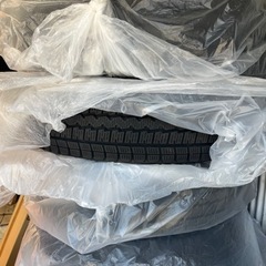 車のパーツ タイヤ