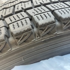 車のパーツ タイヤ