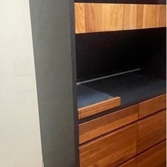 おしゃれな河口家具製作所の食器棚