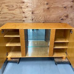 IDC大塚家具　バーズアイメープル　スプレンダー　サイドボード　リビングボード　照明付き　飾り棚　キャビネット　49