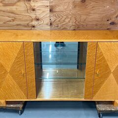 IDC大塚家具　バーズアイメープル　スプレンダー　サイドボード　リビングボード　照明付き　飾り棚　キャビネット　49