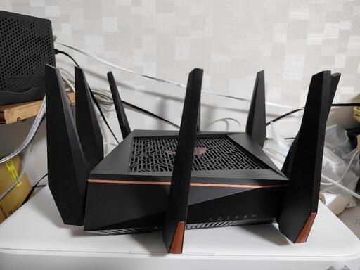 無線ルーター ASUS2台と新品３２GBのUSBメモリ（sandisk)　GT-AC5300+RT-AX1800U。