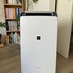 除湿機　3ヶ月間使用しました。(10回〜15回程使用)