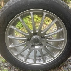 アルミホイール17インチ、スタッドレスタイヤ付き　　