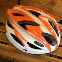 【中古パーツ販売！】自転車用ヘルメット　オレンジ×ホワイト