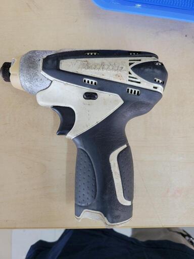 【工具】Makita　マキタ　充電式インパクトドライバ　TD090D　中古　リサイクルショップ宮崎屋住吉店24.6.14K