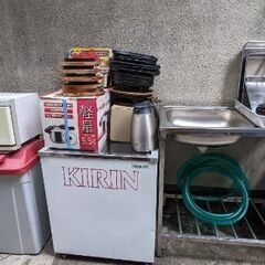 値引きしました。更に値引きします【飲食店セット40点以上】 立ち退きで不要になった為、格安でお譲りいたします。