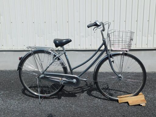 中古自転車多数販売中! ご来店ください! 早い者勝ち!　シティサイクル ブリヂストン 27インチ シルバー 内装3段変速 オートライト リヤテールランプ点灯確認済み 売れてます! 早い者勝ち! 状態は全体的に極めて良好と思います!　m17